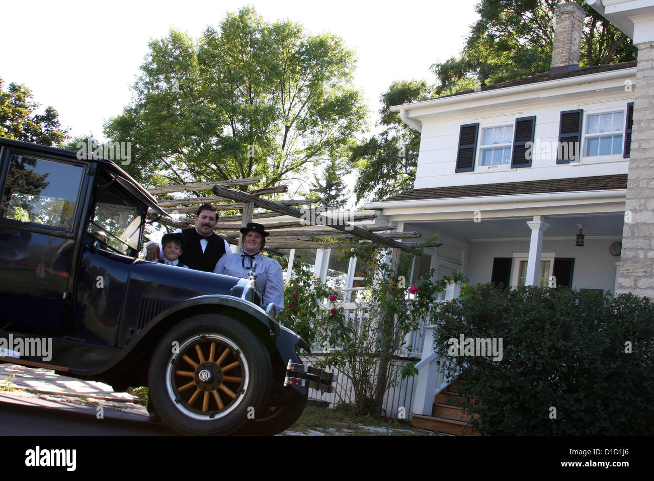 Una famiglia in posa con un 1925 Dodge auto fratelli Foto Stock