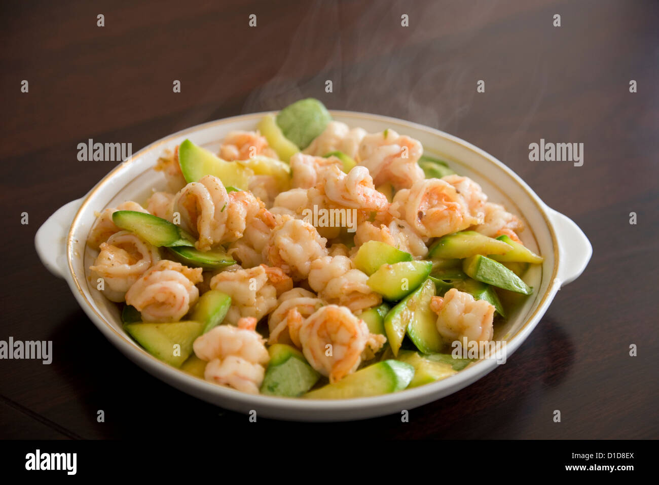 Cucina cinese - gamberi cotti con verdure Foto Stock