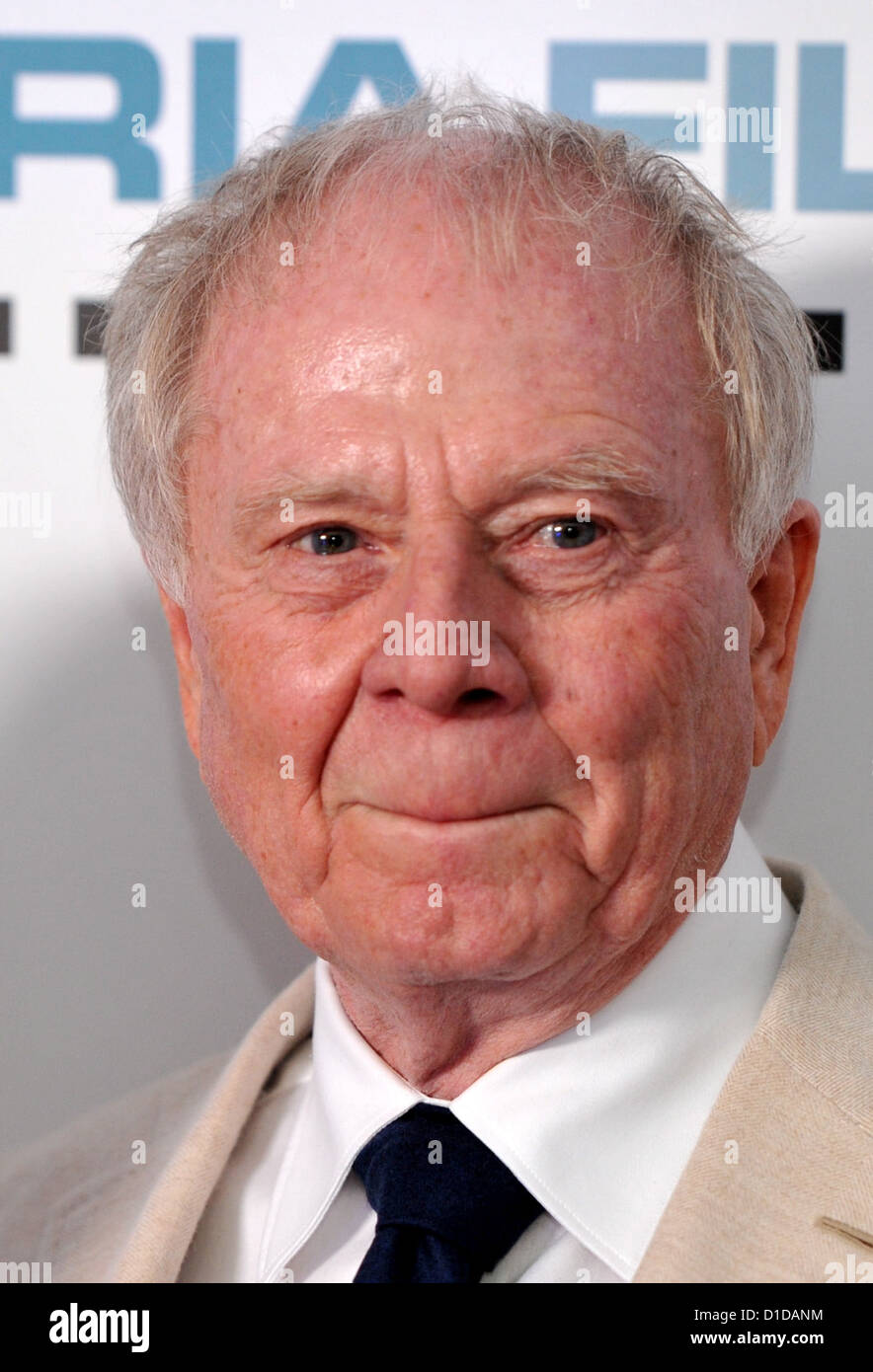 Film del regista Wolfgang Petersen pone prima della presentazione del regista tedesco premio per il lavoro della sua vita a Monaco di Baviera, Germania, 16 dicembre 2012. Il premio è dotato di 20.000 euro. Foto: Frank Leonhardt Foto Stock
