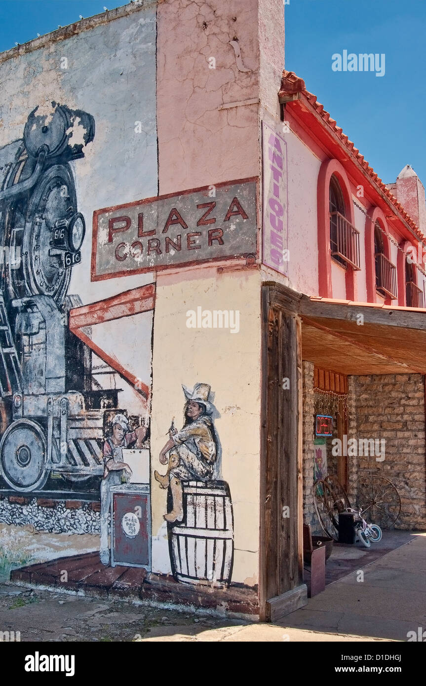 Locomotiva a murale di Market Street in Baird, Panhandle Plains regione, Texas, Stati Uniti d'America Foto Stock