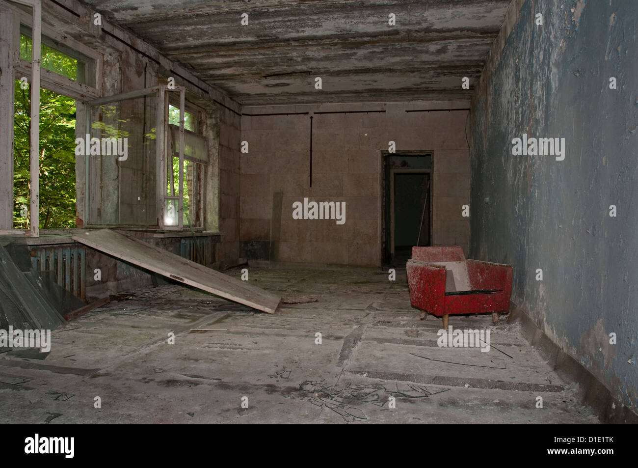 Disastro di Chernobyl risultati. Si tratta di una stanza di albergo in scuola abbandonata nella piccola città di pripjat Foto Stock