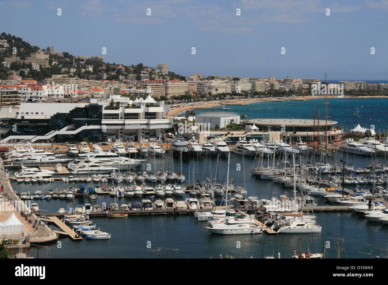 Il casinò e il porto di Cannes, Alpes Maritimes, Provenza, Cote d'Azur, Costa Azzurra, Francia, Mediterraneo, Europa Foto Stock