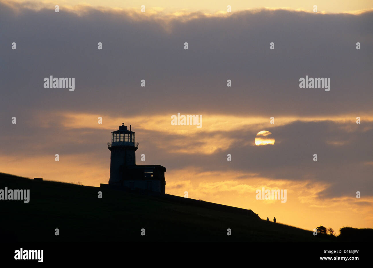 Belle Tout Faro sulla scogliera al tramonto, vicino Birling Gap, East Sussex, England, Regno Unito, Europa Foto Stock