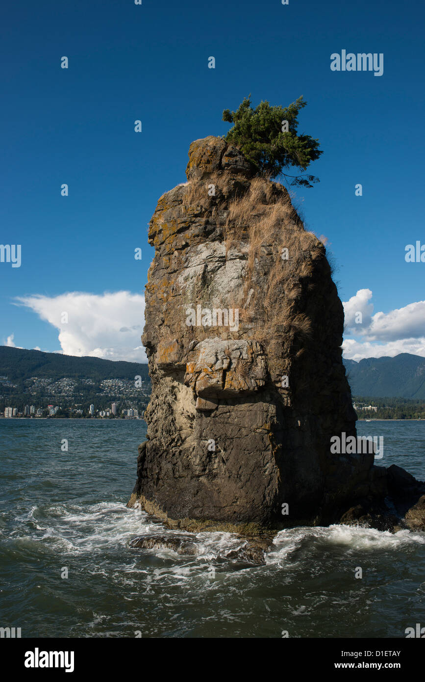 Siwash Rock, seawall, Stanley Park, Vancouver, British Columbia, Canada Foto Stock