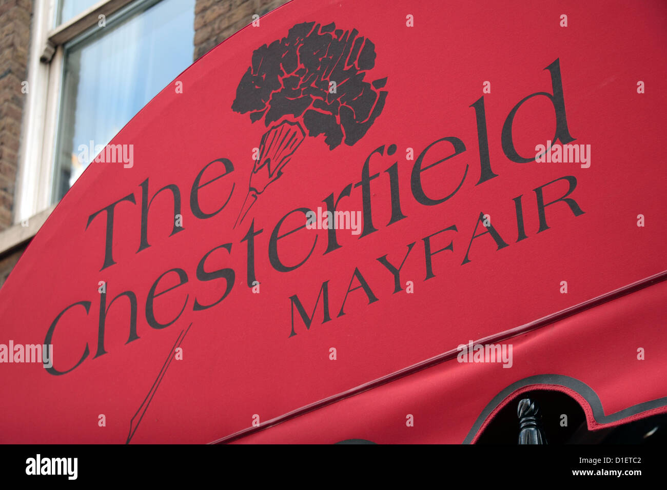 L'ingresso principale tettoia al Chesterfield Mayfair hotel, Charles Street, Mayfair, London, W1, Regno Unito. Foto Stock