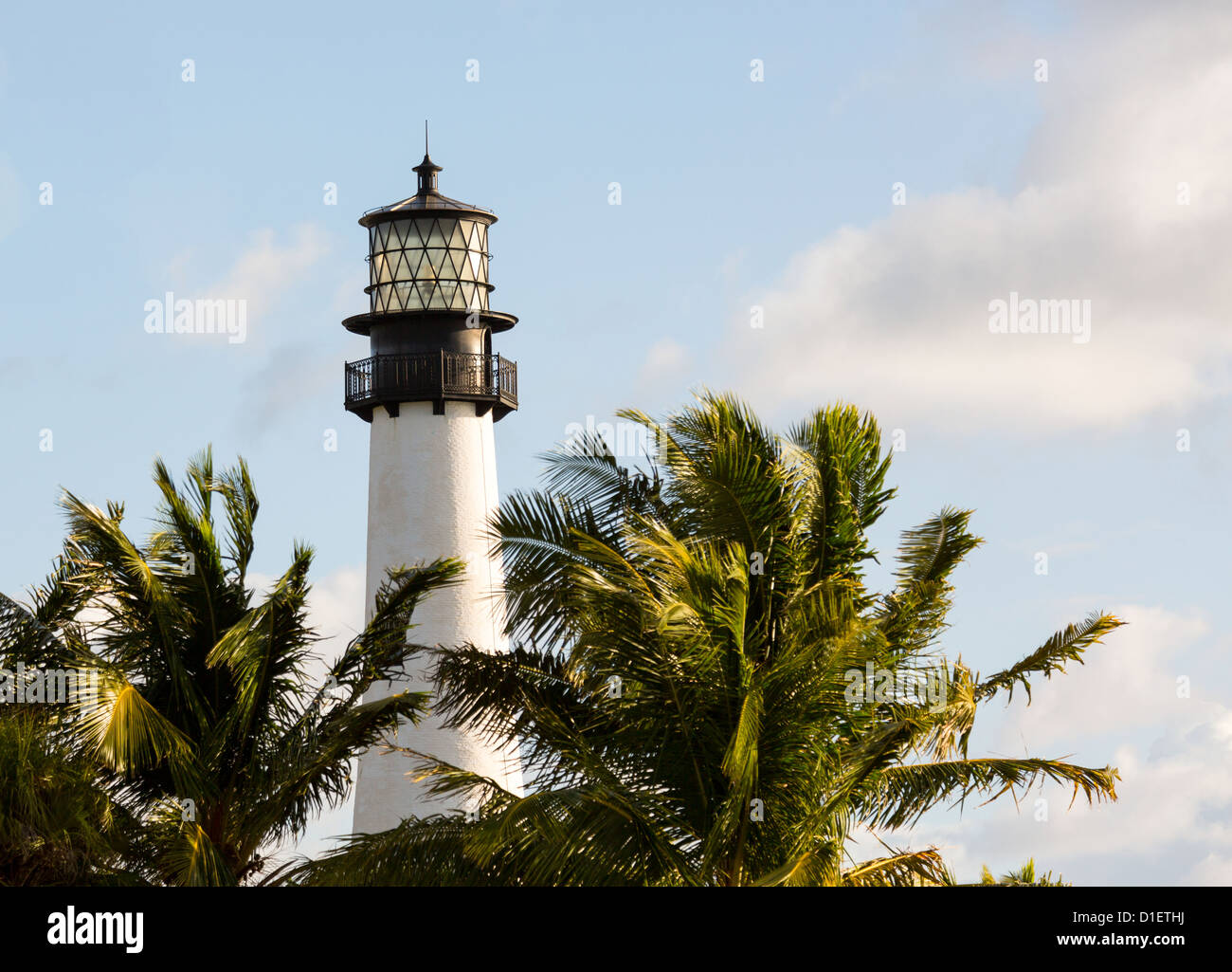 Cape Florida Lighthouse e lanterna in Bill Baggs del Parco Statale di Key Biscayne Florida Foto Stock