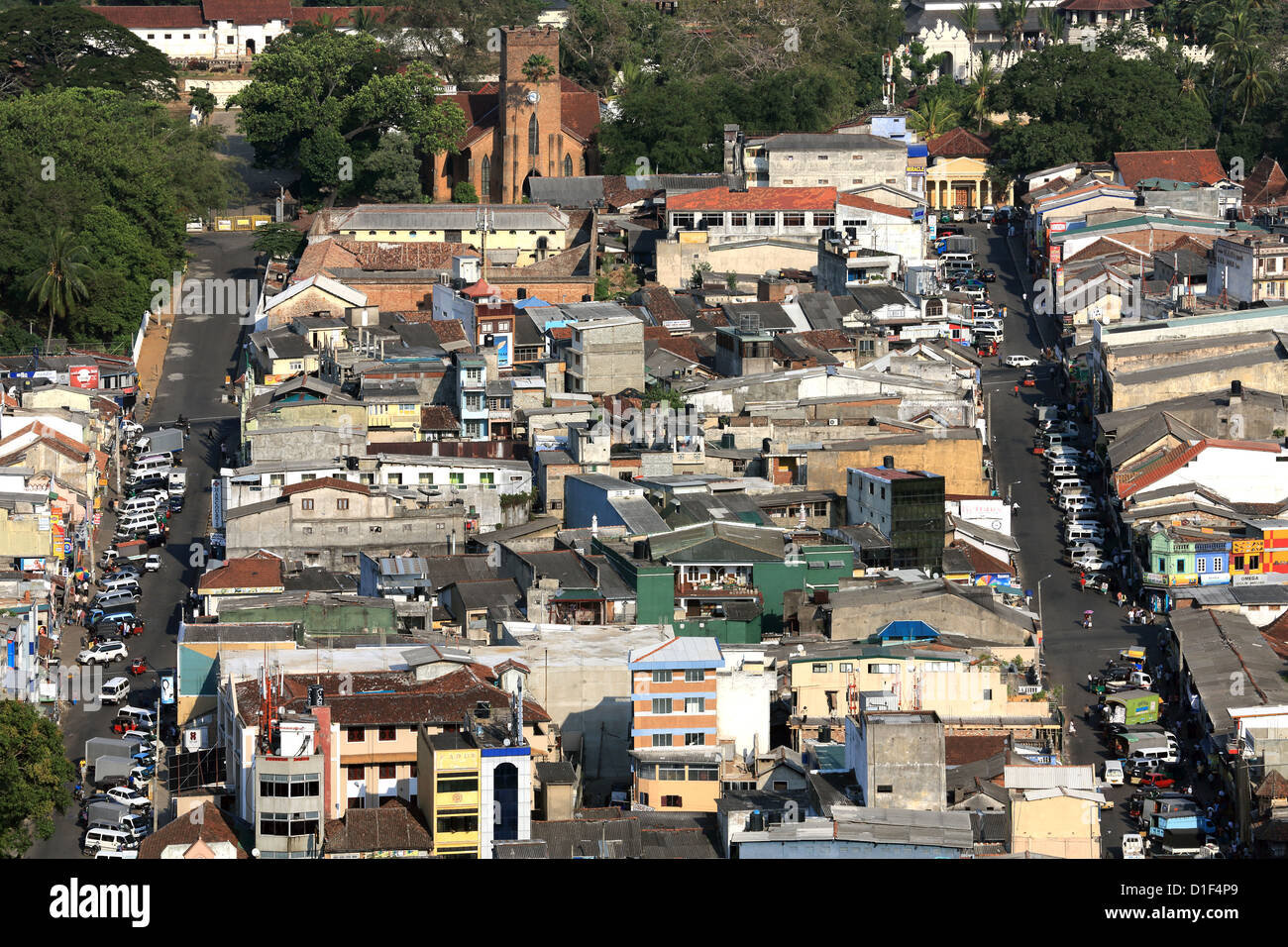 Vista del centro della città di Kandy in Sri Lanka. Foto Stock