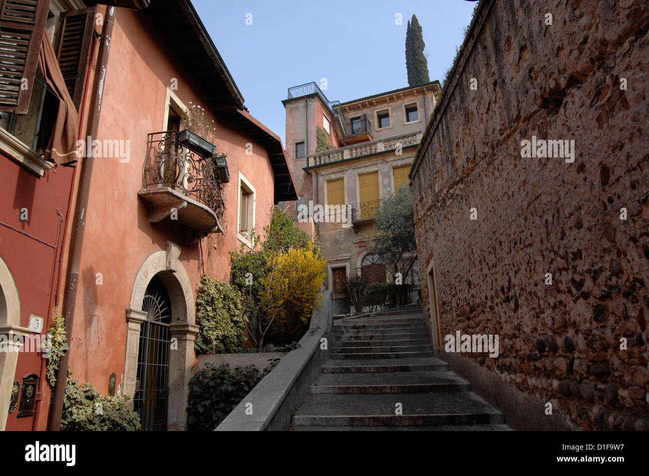 Vicolo Botte, Castel San Pietro, Verona, Italia Foto Stock