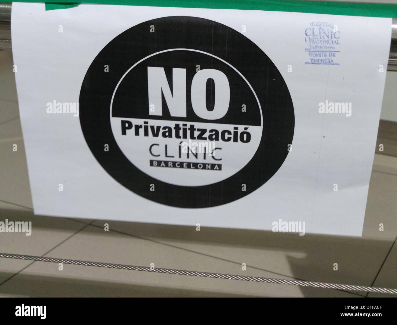 Barcellona, Spagna. Dicembre 18, 2012. Settimo giorno di chiusura dei lavoratori Hospital Clínic in segno di protesta contro la privatizzazione dell'ospedale e di tagli in sanità pubblica dal governo catalano Foto Stock