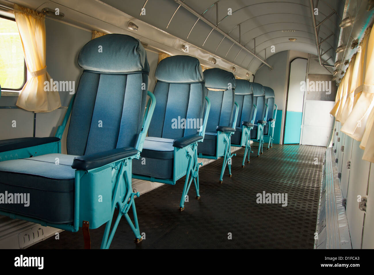 Interno del WW2-veterano DC-2 velivolo da trasporto "Hanssin-Jukka' del finlandese della Air Force. Foto Stock