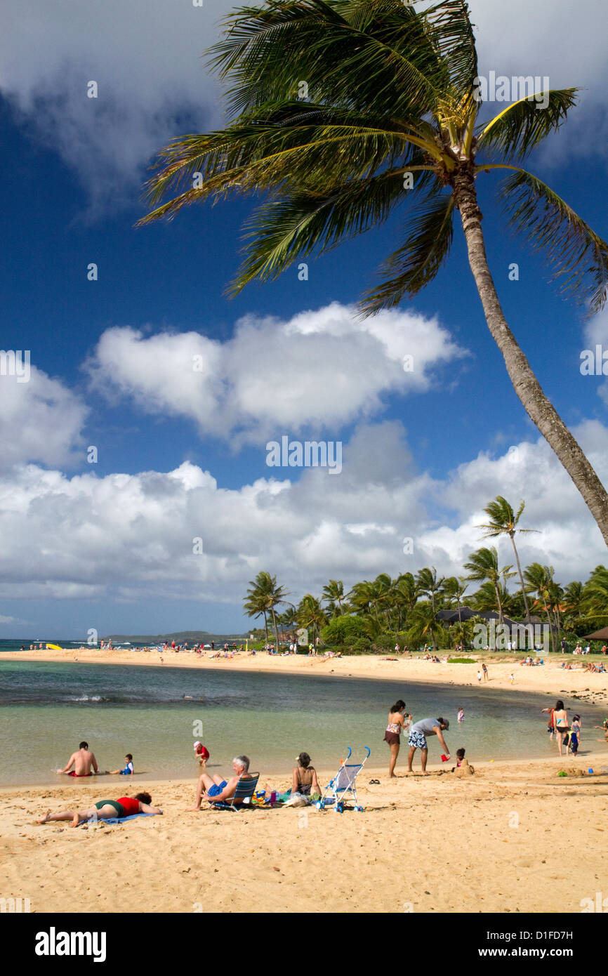 La spiaggia di Poipu Beach Park sulla costa meridionale dell'isola di Kauai, Hawaii, Stati Uniti d'America. Foto Stock