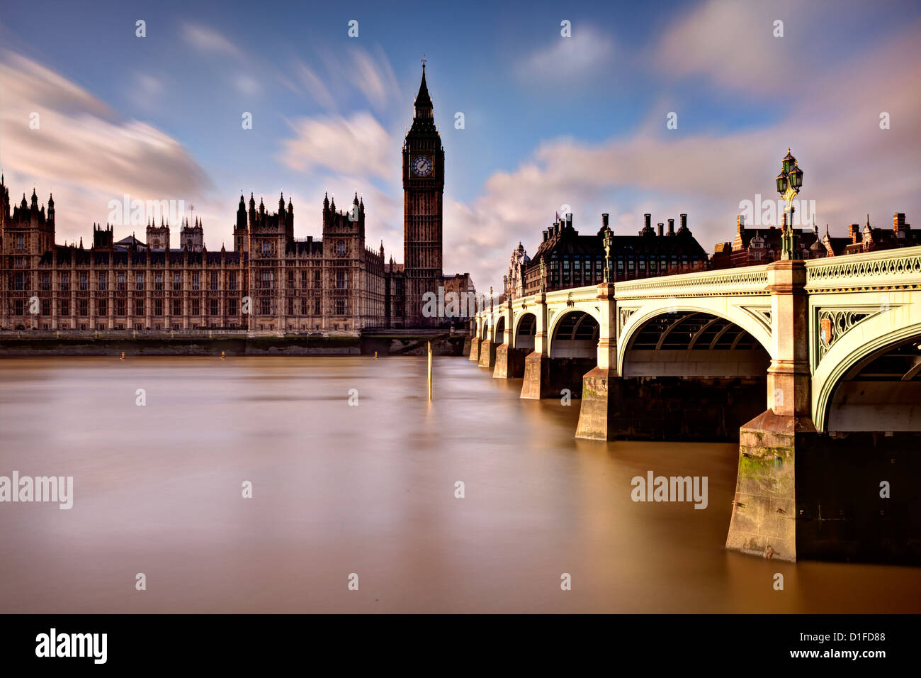 Westminster Bridge e le case del parlamento di Londra, Inghilterra Foto Stock