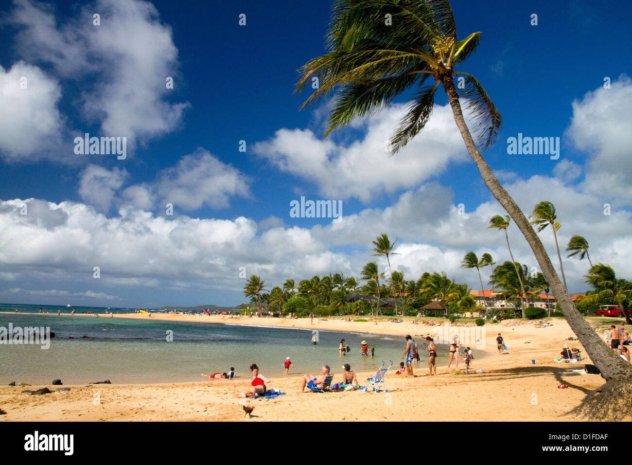 La spiaggia di Poipu Beach Park sulla costa meridionale dell'isola di Kauai, Hawaii, Stati Uniti d'America. Foto Stock