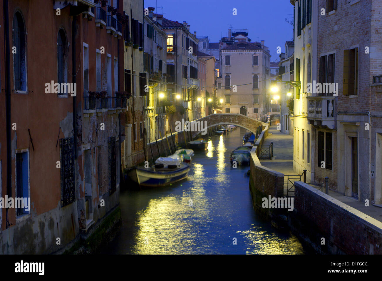 Venezia - Canal in sera Foto Stock