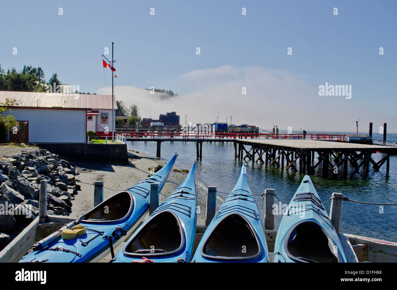 Kayak sul Tofino Bay Isola di Vancouver BC Foto Stock