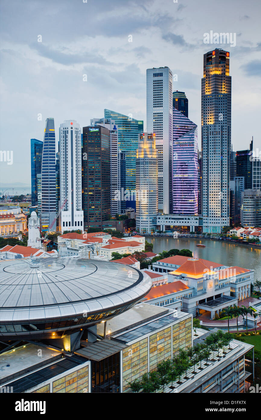 Skyline e il quartiere finanziario all'alba, Singapore, Sud-est asiatico, in Asia Foto Stock