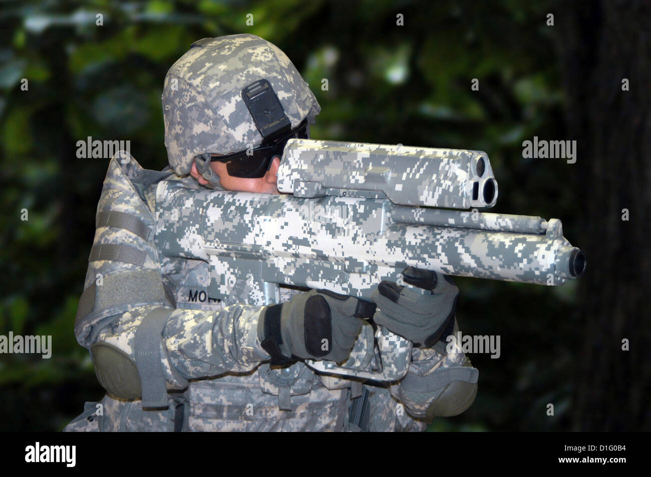 L'XM-25 Counter Defilade target il sistema di impegno e l esercito del primo spallamento smart-sparato arma. Esso lancia 25mm dual-warhead, bassa velocità e traiettoria piatta munizioni progettata per esplodere su un bersaglio. Foto Stock