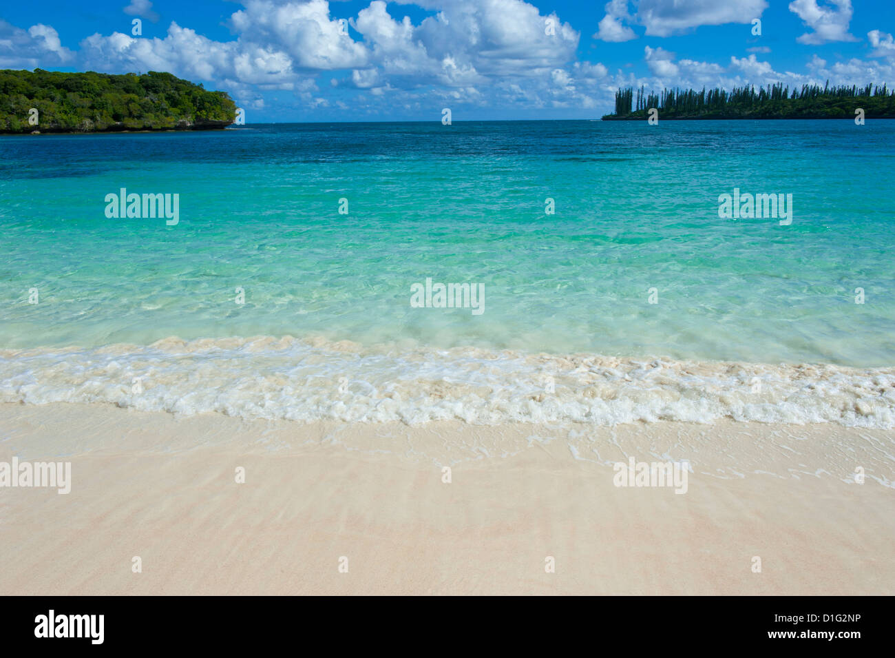 Spiaggia di sabbia bianca, la baia de Kanumera, Ile des Pins, Nuova Caledonia, Melanesia, South Pacific Pacific Foto Stock