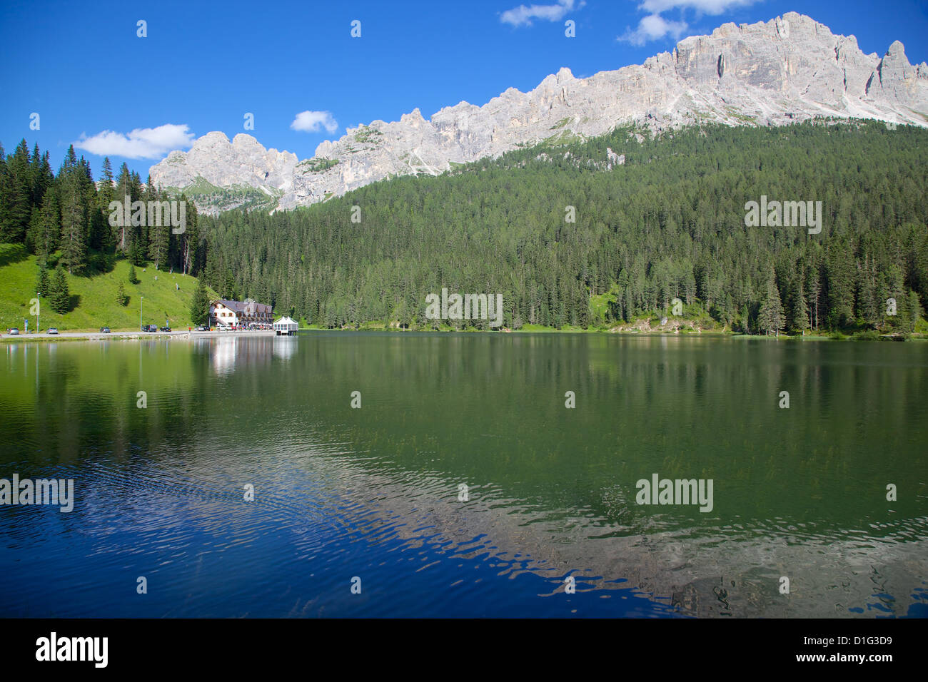 Lago di Misurina in provincia di Belluno, Veneto, Dolomiti italiane, Italia, Europa Foto Stock