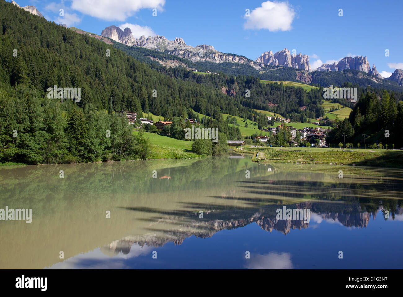 Sameda, Val di Fassa, in provincia di Trento, Trentino Alto Adige, Dolomiti italiane, Italia, Europa Foto Stock