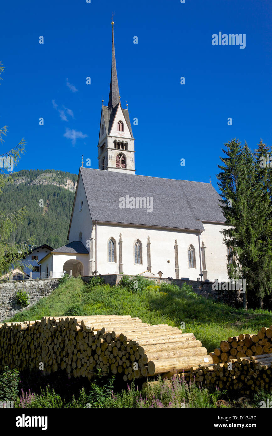 Chiesa di Vigo di Fassa, la Val di Fassa, in provincia di Trento, Trentino Alto Adige, Dolomiti italiane, Italia, Europa Foto Stock
