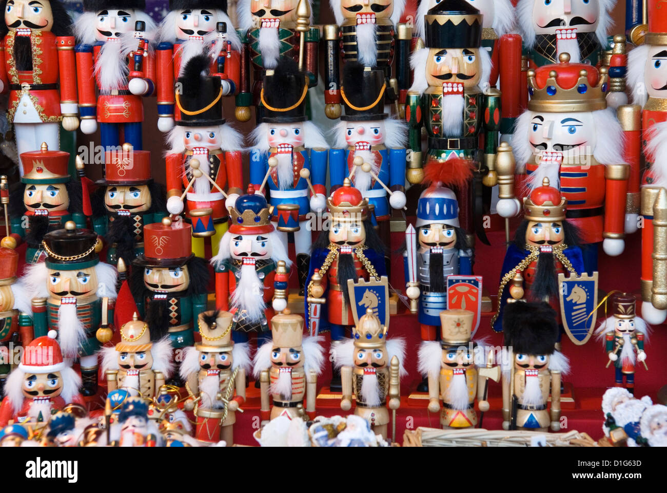 Tedesco tradizionale in legno decorazioni di Natale, Berlino, Germania, Europa Foto Stock