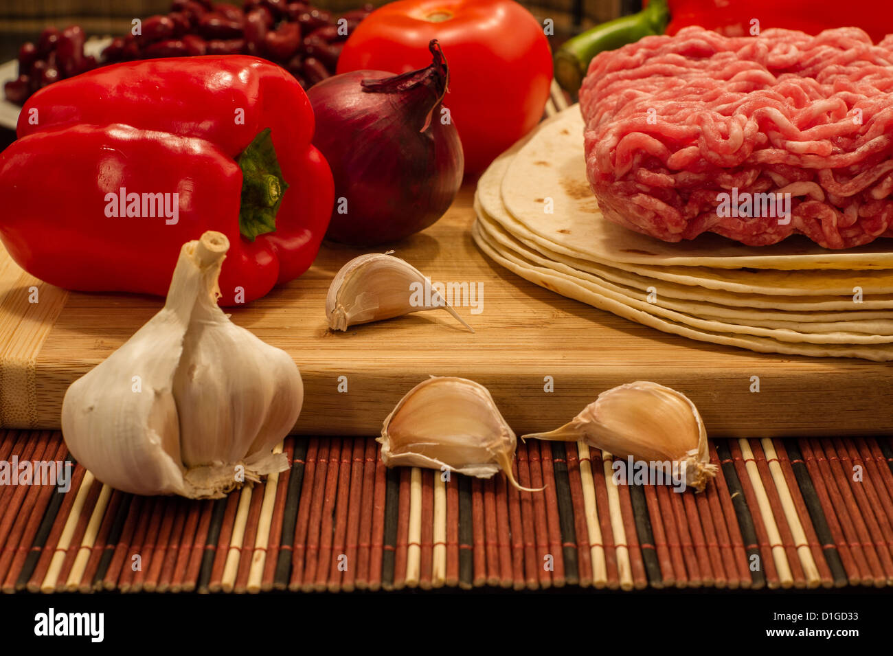 Gli ingredienti che vengono utilizzati in cucina messicana per burrito. Foto Stock