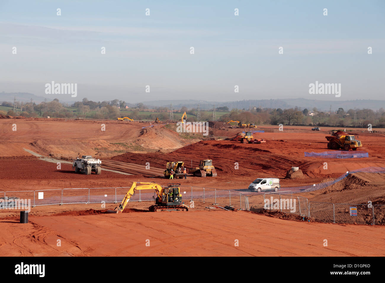 Sviluppo Brownfied ridondante di discarica per macchine movimento terra con calce stabilizzazione edificio nuovo sito in costruzione regno unito Foto Stock