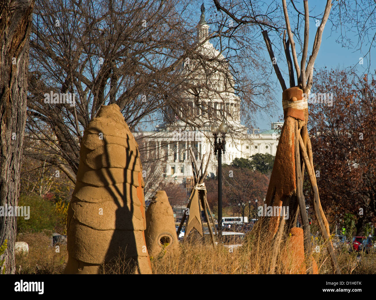 "Sempre", una scultura per motivi di il Museo Nazionale degli indiani americani, vicino la U.S. Capitol. Foto Stock