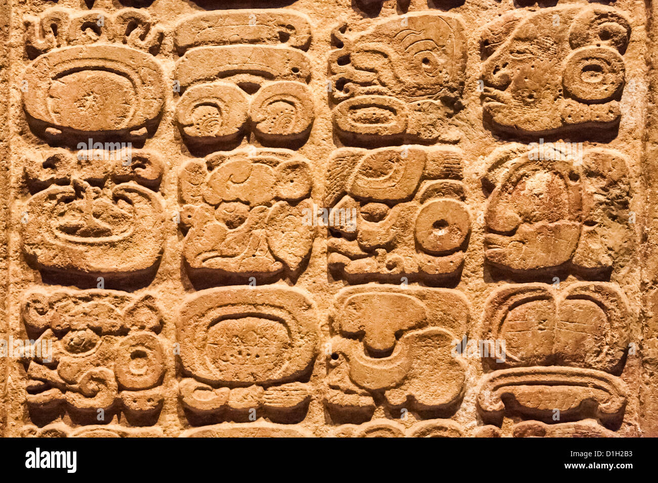 Scultura maya dal sud del Messico, costruire dalla cultura maya di  centinaia di anni fa Foto stock - Alamy