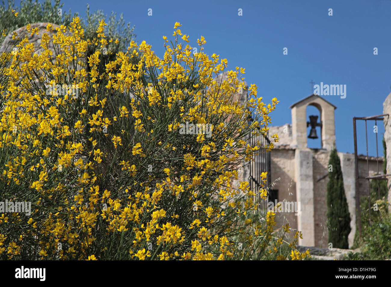 La piccola cappella nel villaggio di San Saturnin-Les-Apt in Haute-Provence Foto Stock