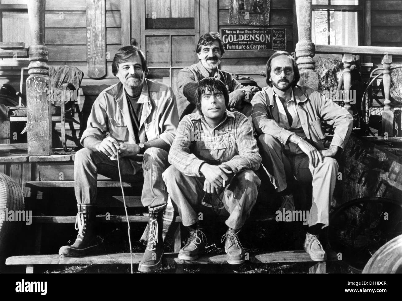 STEPHEN KING (ORIENTAMENTO VERTICALE) CON George Romero (DIR) RICHARD RUBINSTEIN (PROD) impostata su 'Creepshow (1982)' SKNG 004 MOVIESTORE Foto Stock
