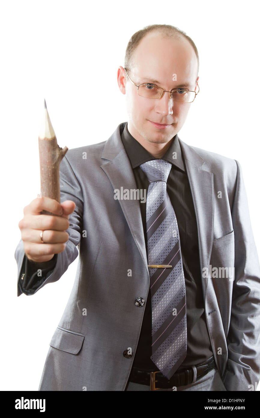 Ritratto di bel giovane uomo d affari che indossa cravatta e bicchieri e matita sopra il retro su sfondo bianco. Più di questo Foto Stock