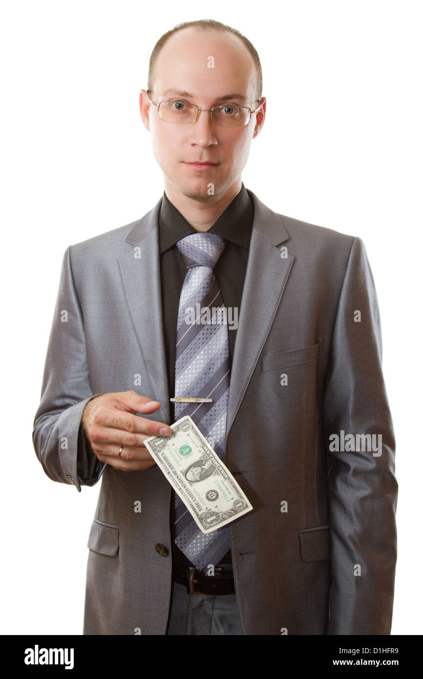 Ritratto di bel giovane uomo d affari che indossa cravatta ed occhiali tenere il dollaro nelle mani su sfondo bianco. Più di questa serie Foto Stock