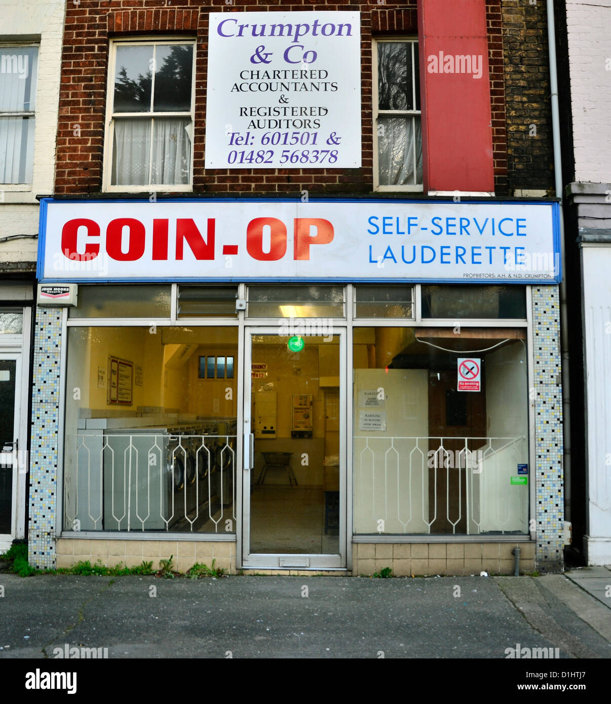 A gettone self service lavanderia a gettoni Foto Stock