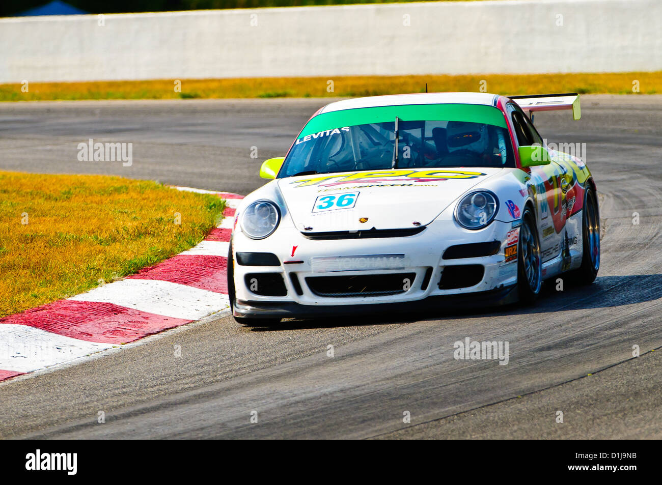 Porsche CT3 Cup Challenge driver battaglia per la posizione durante la loro serie' penultimo appuntamento di stagione di sabato. Foto Stock