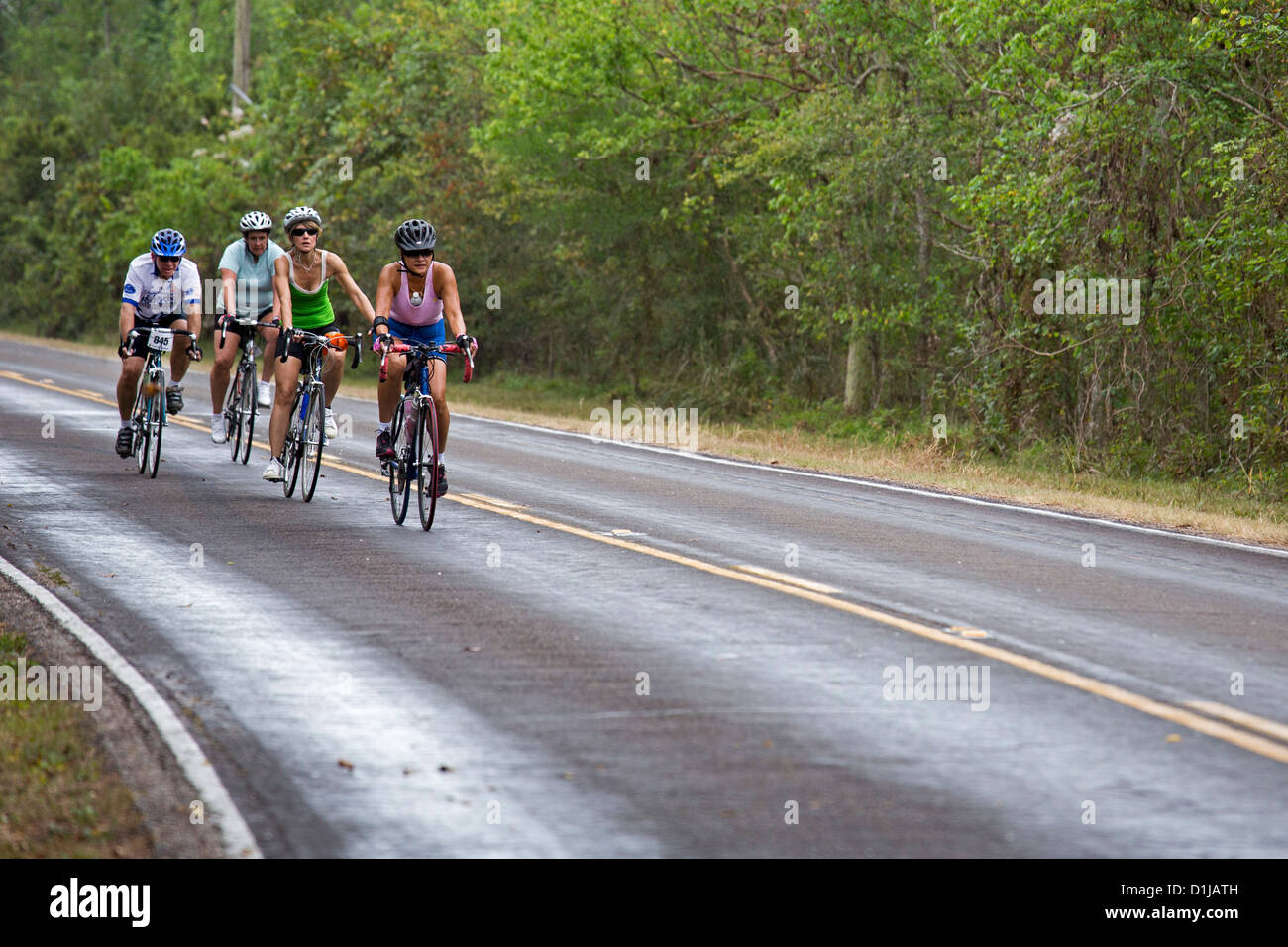 Ciclisti in Barataria conservare una parte di Jean Lafitte National Historical Park e conservare Foto Stock