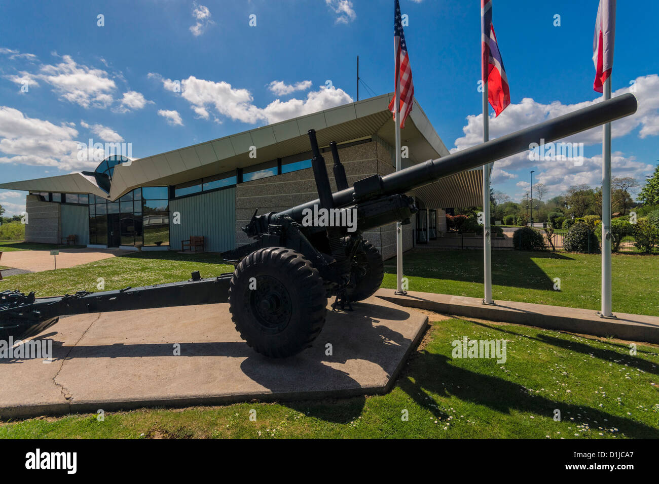 La Normandia, Francia. Un campo di artiglieria pistola vicino al ponte Pegasus museo, sito del primo British airborne operazione sul D-Day. Foto Stock