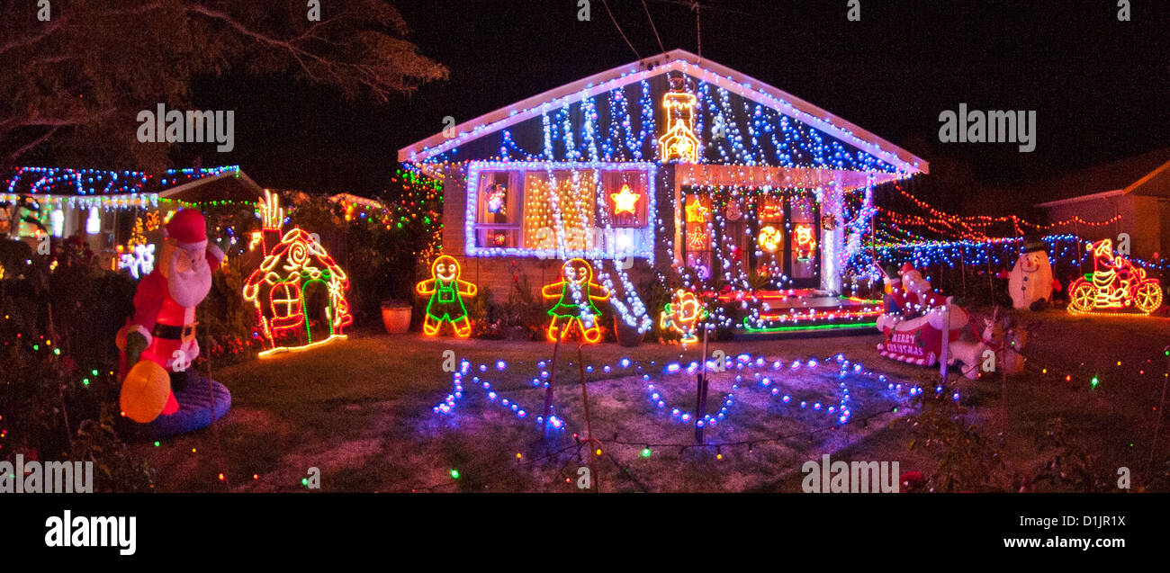 Le luci di Natale in una casa a Christchurch Nuova Zelanda Foto Stock