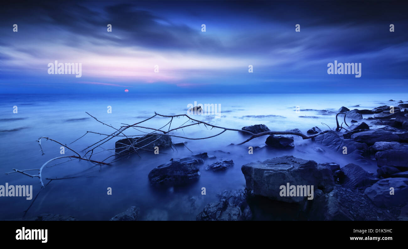 Costa del Mare dopo la tempesta. Mar Nero, Big Utrish, 'il Bolshoi Utrish', Krai Krasnodar, Russia Foto Stock
