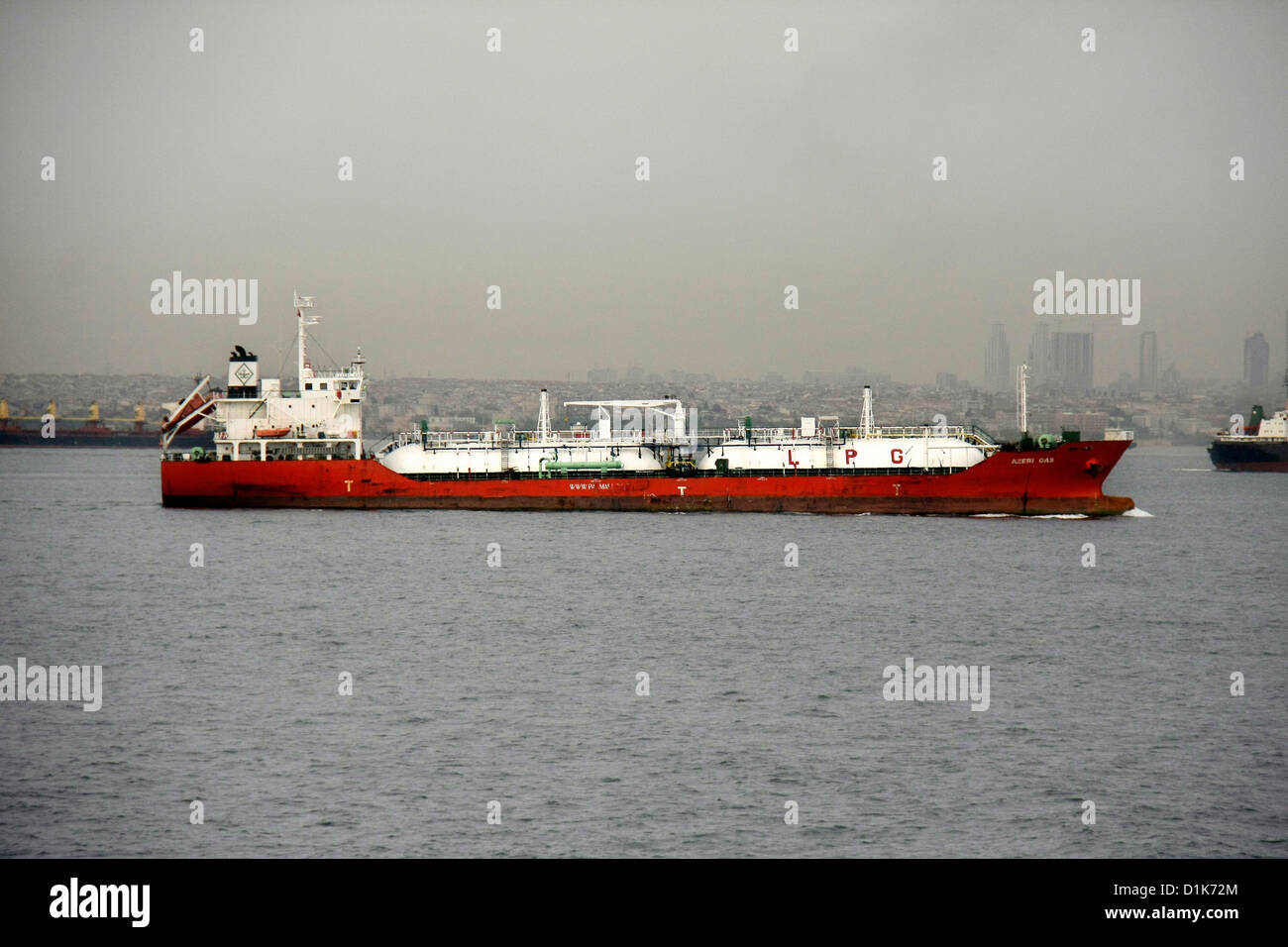 Barca a vela nave cargo,gpl nave cisterna,gas di petrolio liquido vettore nave petroliera nelle acque Foto Stock