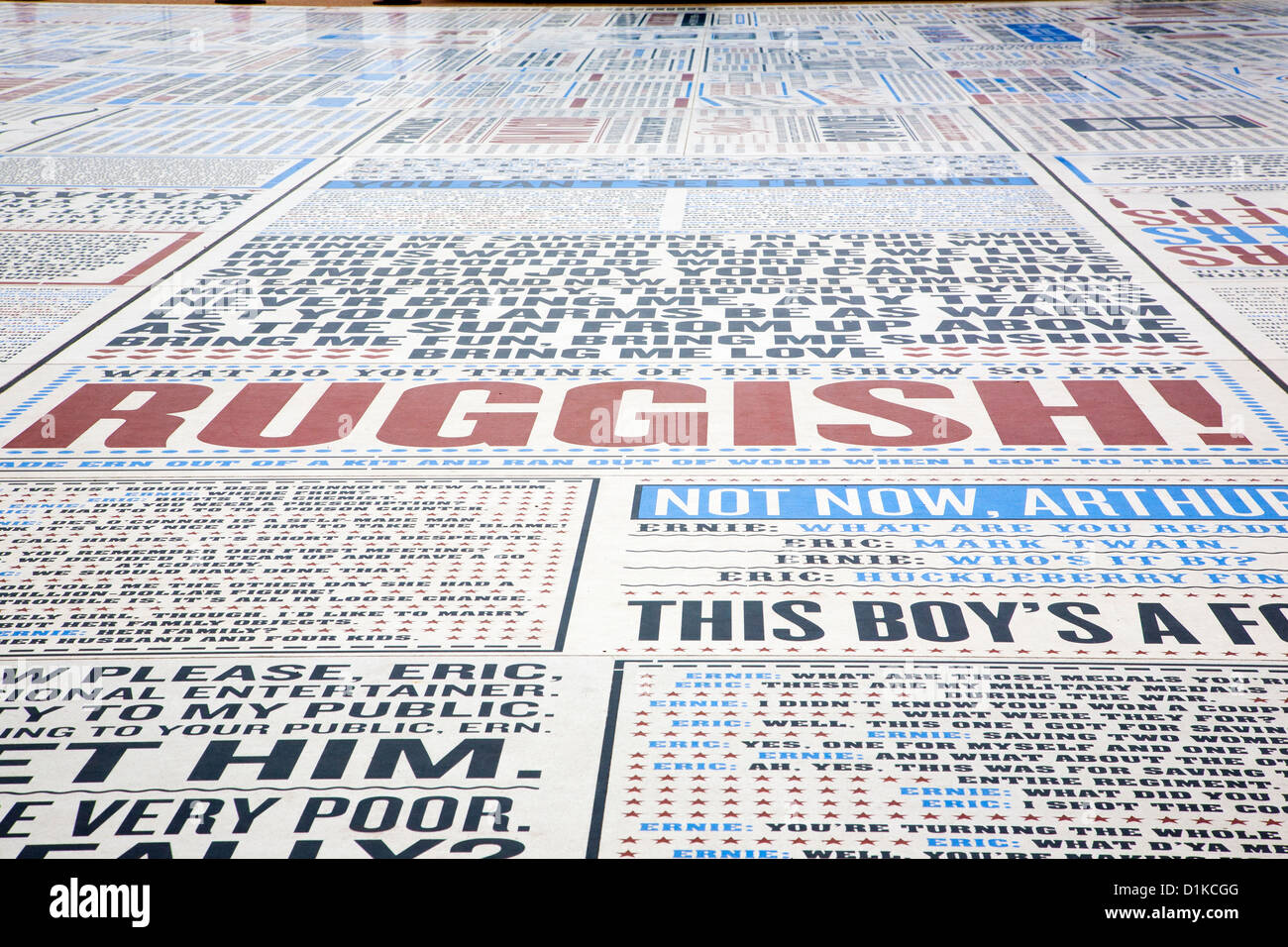 Dettaglio della commedia mosaico tappeto sul lungomare di Blackpool Foto Stock