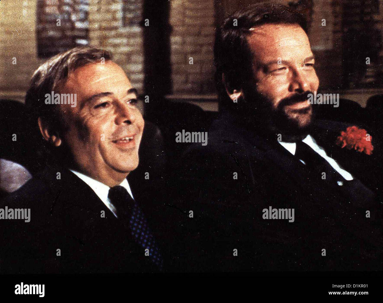 Charleston - Zwei Fäuste Räumen Auf Charleston Herbert Lom, Bud Spencer Das Schlitzohr Charleston (Bud Spencer,r) legt Foto Stock