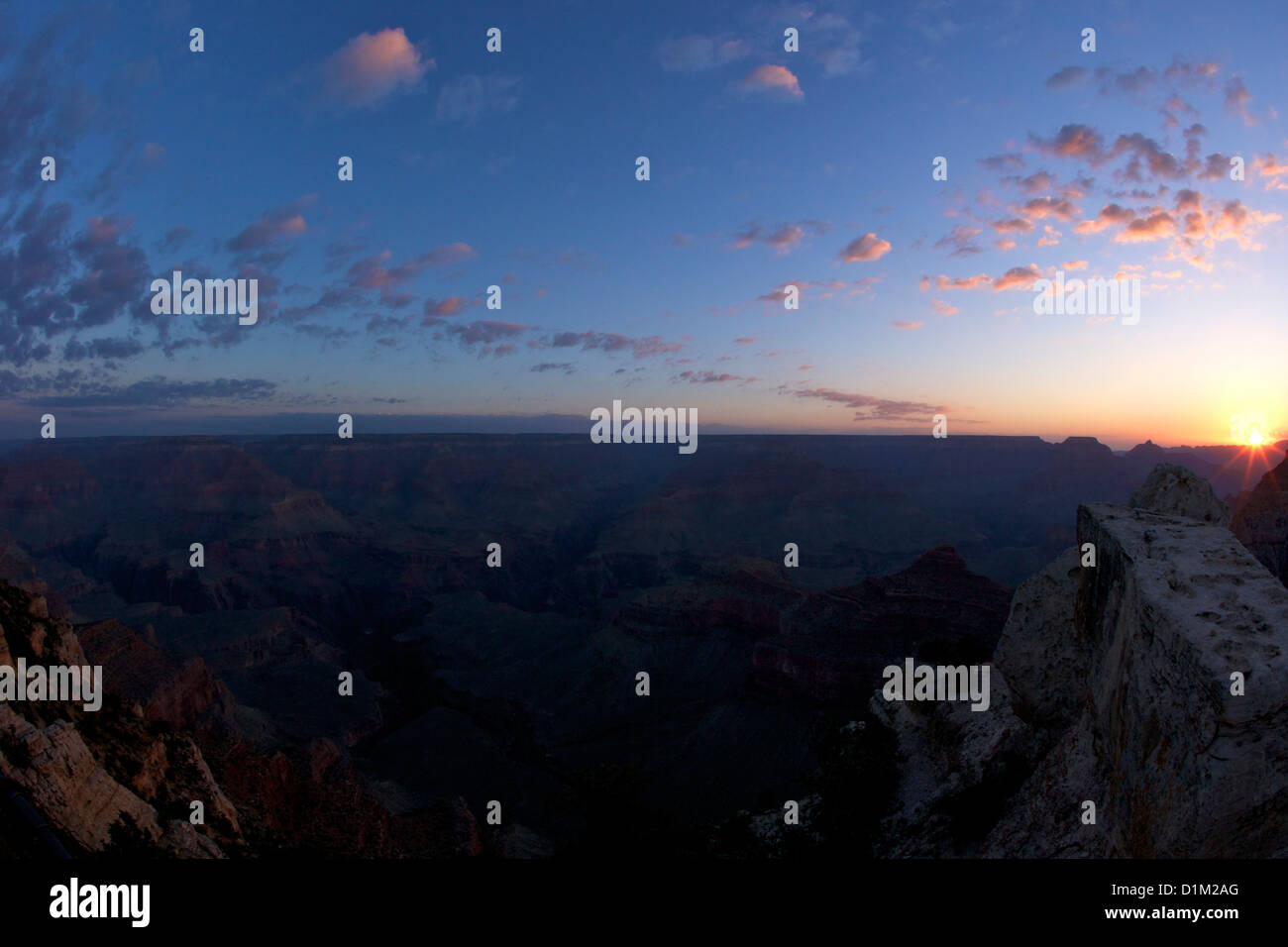 Sunrise a Mather Point, South Rim, il Parco Nazionale del Grand Canyon, Arizona, Stati Uniti d'America Foto Stock