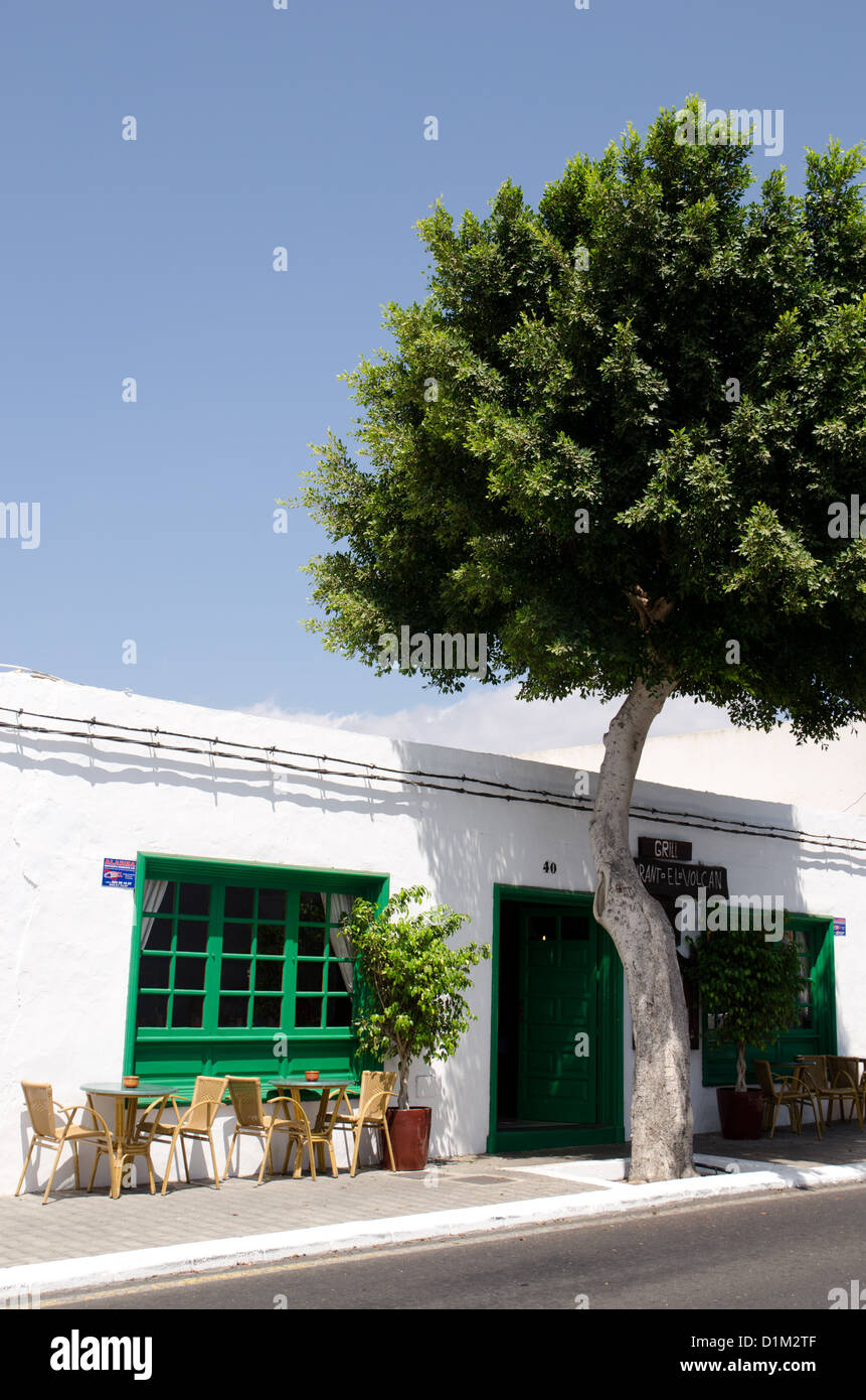 Piccolo bar sul lato della strada in Yaitza Lanzarote isole Canarie Foto Stock