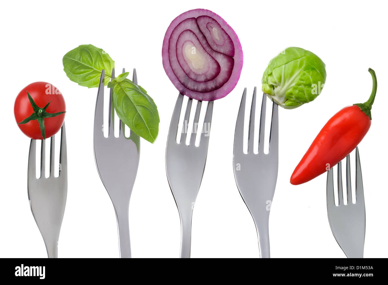 Cinque al giorno di frutta e verdura isolato su uno sfondo bianco Foto Stock