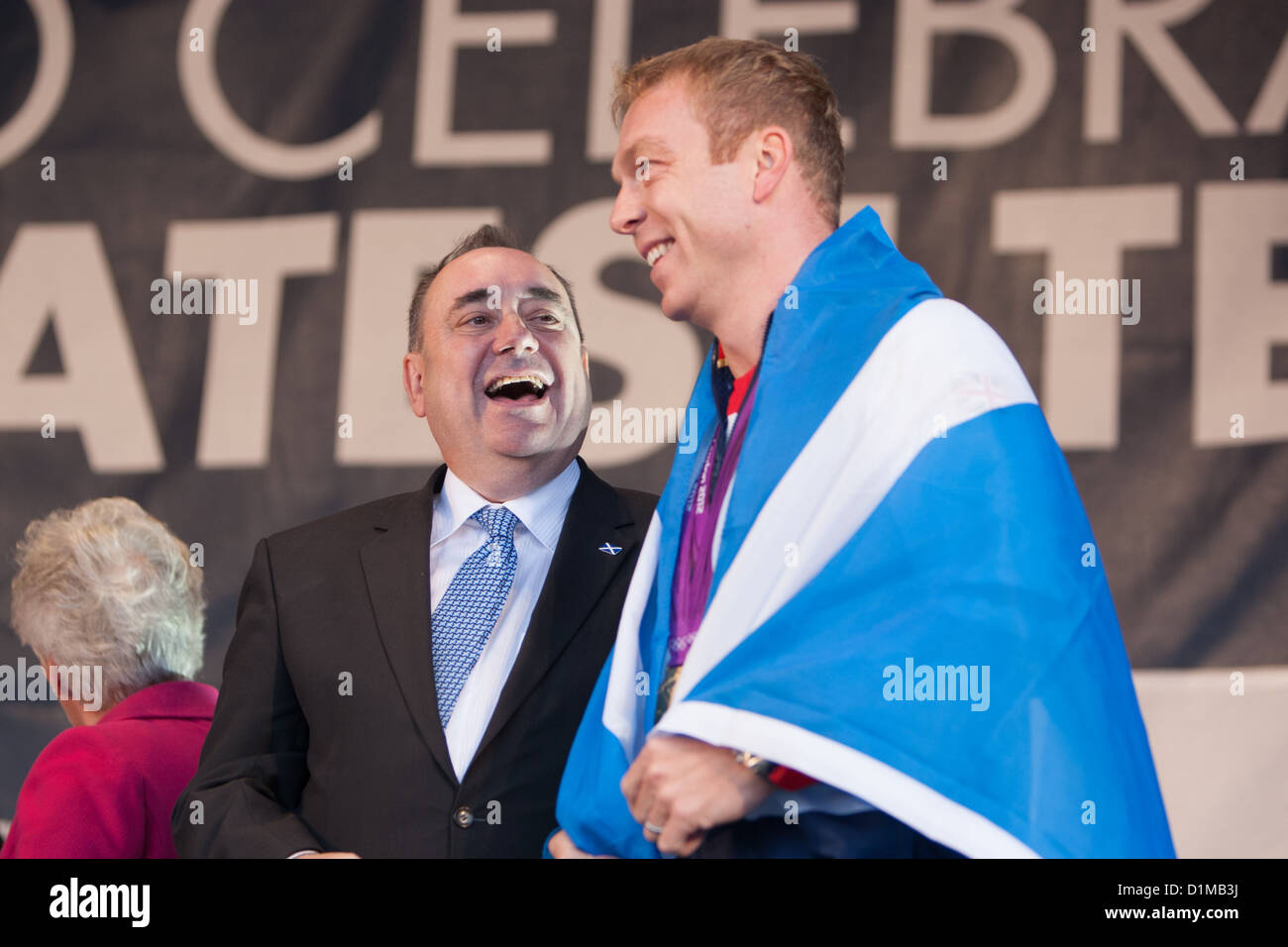Sir Chris Hoy, scozzese campione olimpico, durante la Scottish Homecoming Parade per scozzese Olympic-vincitori di medaglie. Foto Stock