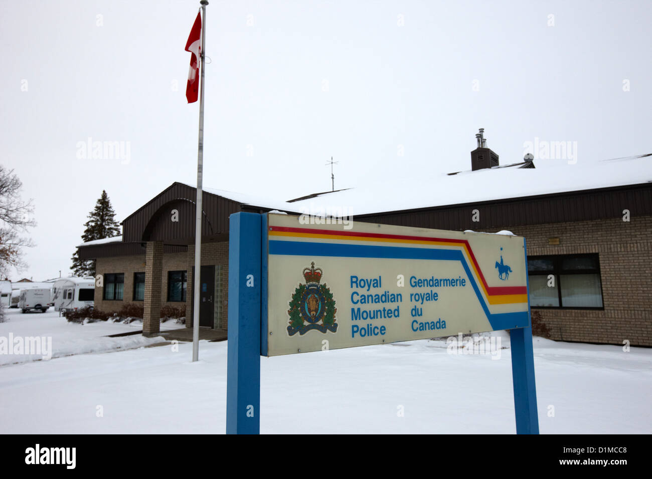 Rcmp Royal Canadian montato a una stazione di polizia nella piccola cittadina di Kamsack Saskatchewan Canada Foto Stock