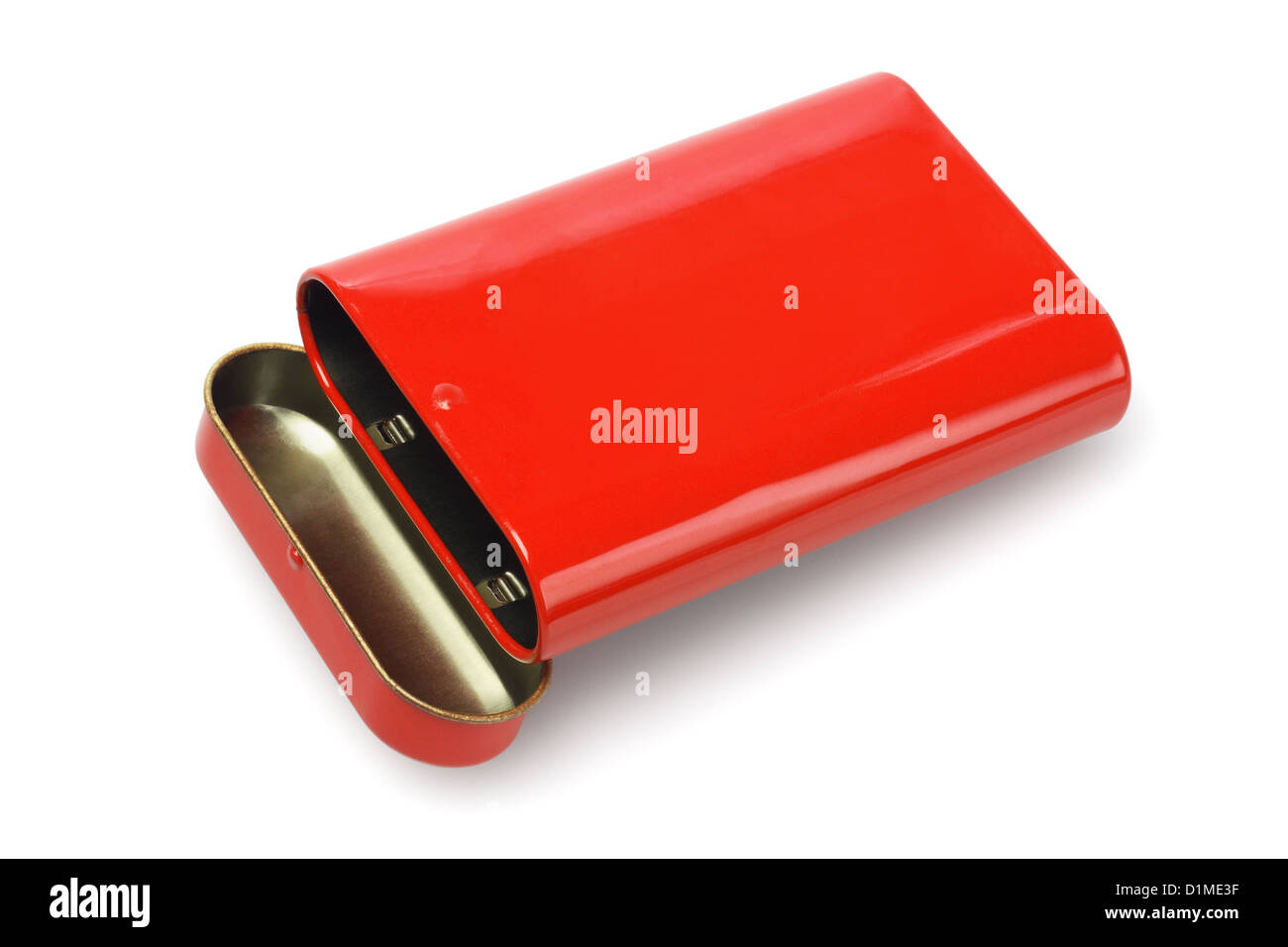 Aprire rosso Contenitore metallico giacente su sfondo bianco Foto Stock
