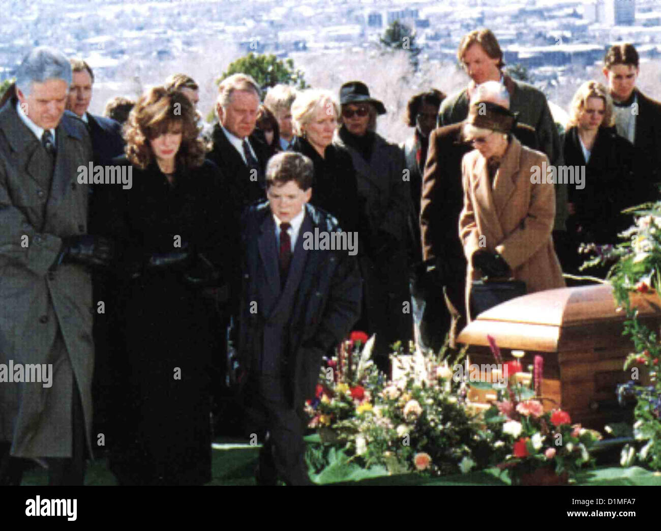 Im Netz Der Schwarzen Witwe prima che Egli risveglia Jaclyn Smith Als Bridgettes (Jaclyn Smith, 2vl) Mann durch einen ungeklaerten Foto Stock